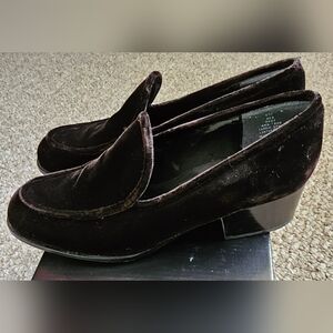 Ladies Suede Shoes